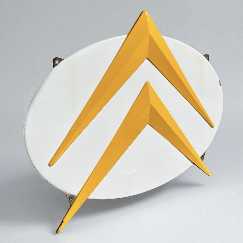 M 460 APO enameled Citroën logo, 1960’s ( 4 available ) 