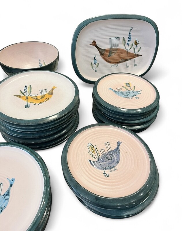 M 464 APO Ceramic table ware by Robert de Montgolfier for Yvon Roy ( 40 pieces)