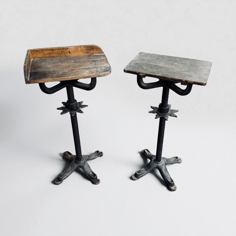 M 476 AG pair of workshop stools in cast iron XIX century 