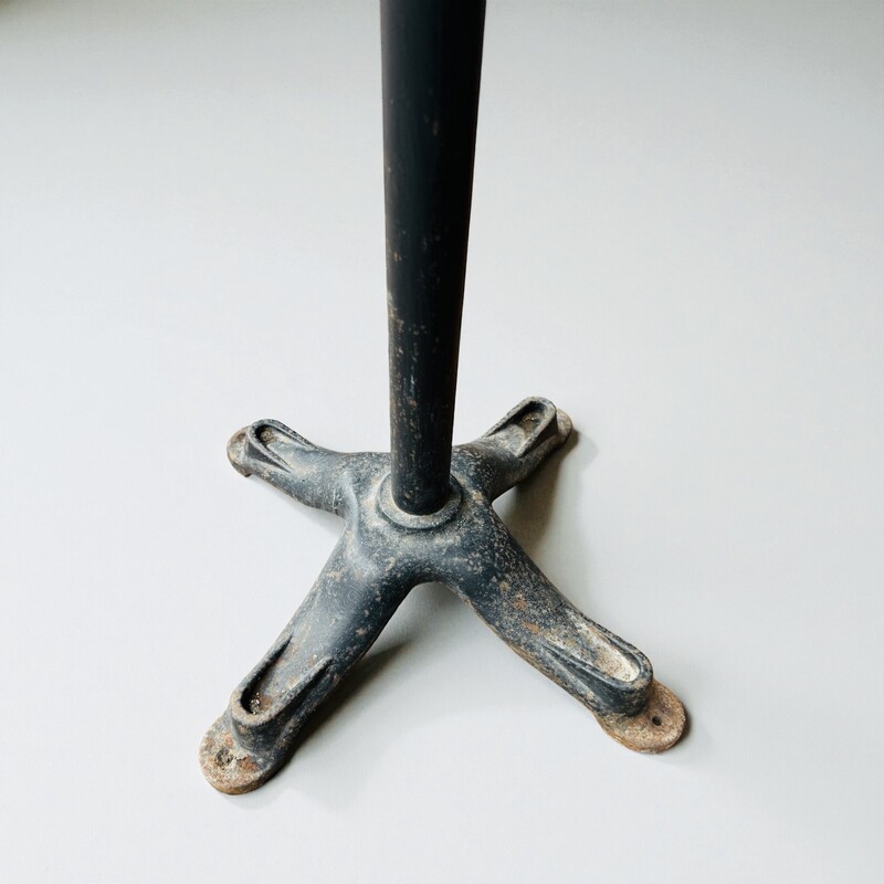 M 476 AG pair of workshop stools in cast iron XIX century 