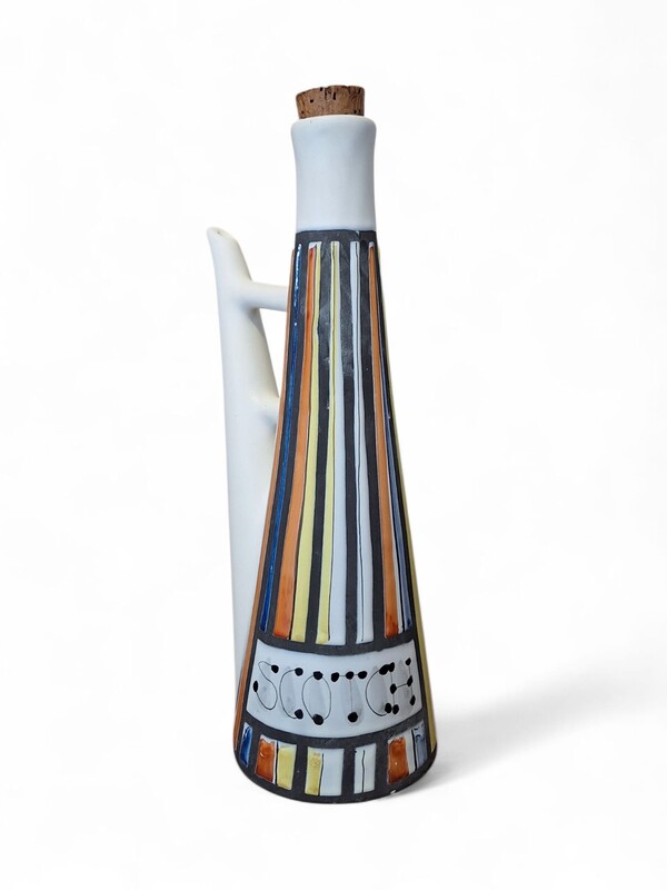 M 479 APO ceramic pitcher by Roger Capron 