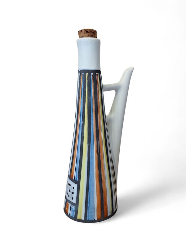 M 479 APO ceramic pitcher by Roger Capron 