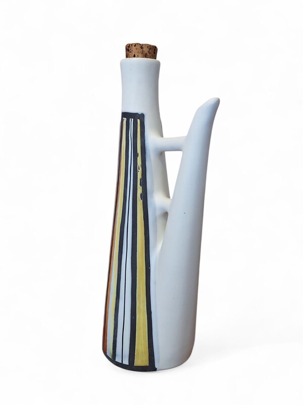 M 479 APO ceramic pitcher by Roger Capron 