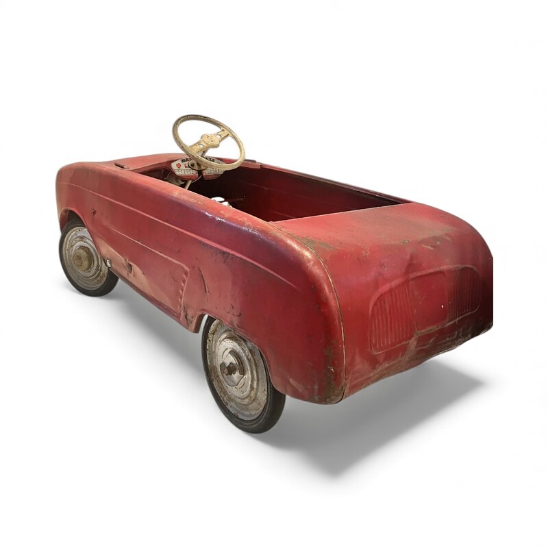 M 484 APO vintage red pedal car by Triang, 1960’s