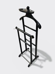 M 496 AG black wood valet circa’s 1940