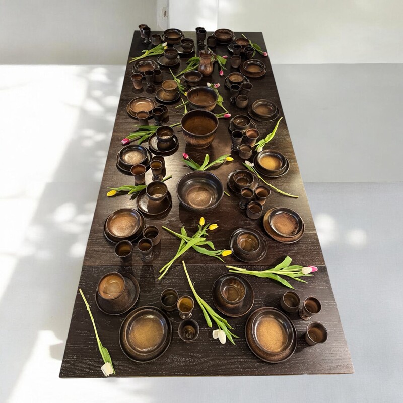 M 504 AV rare service pour 12 personnes en ceramique de vallauris par Jean Marais, signé, 89 pièces,