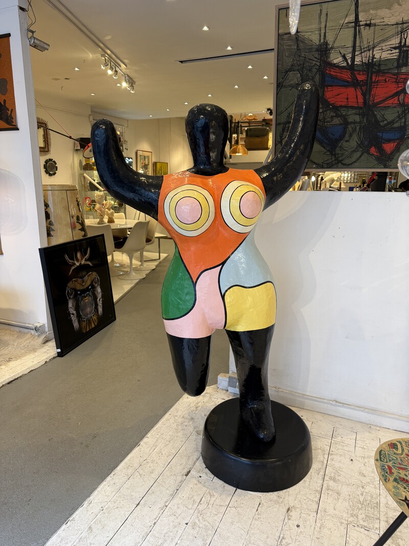 M 506 AG Rare XXL papier mâché sculpture ins. Niki de Saint Phale circa 1990