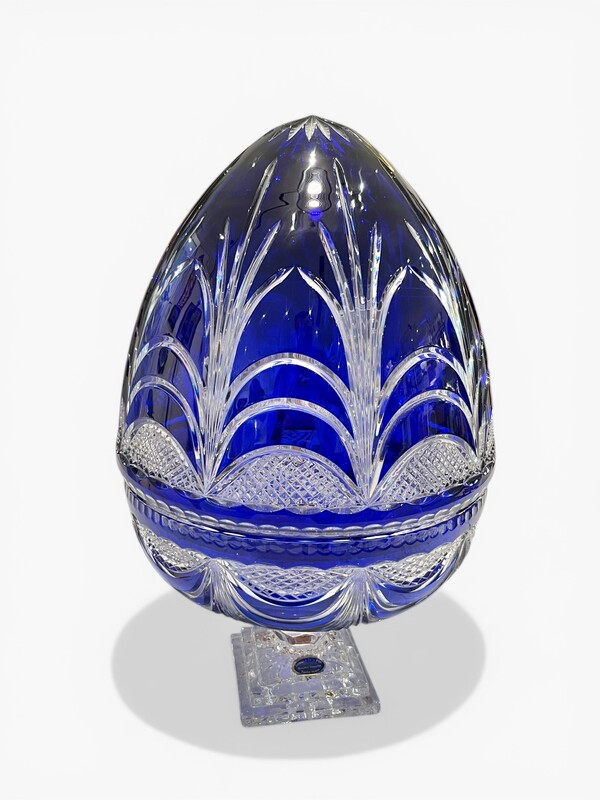 M 522 APO champagne set composed by an blue crystal egg with 6 clear crystal glasses, Cristal de Lorraine 