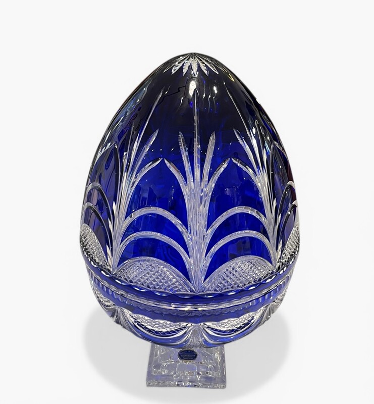 M 522 APO champagne set composed by an blue crystal egg with 6 clear crystal glasses, Cristal de Lorraine 