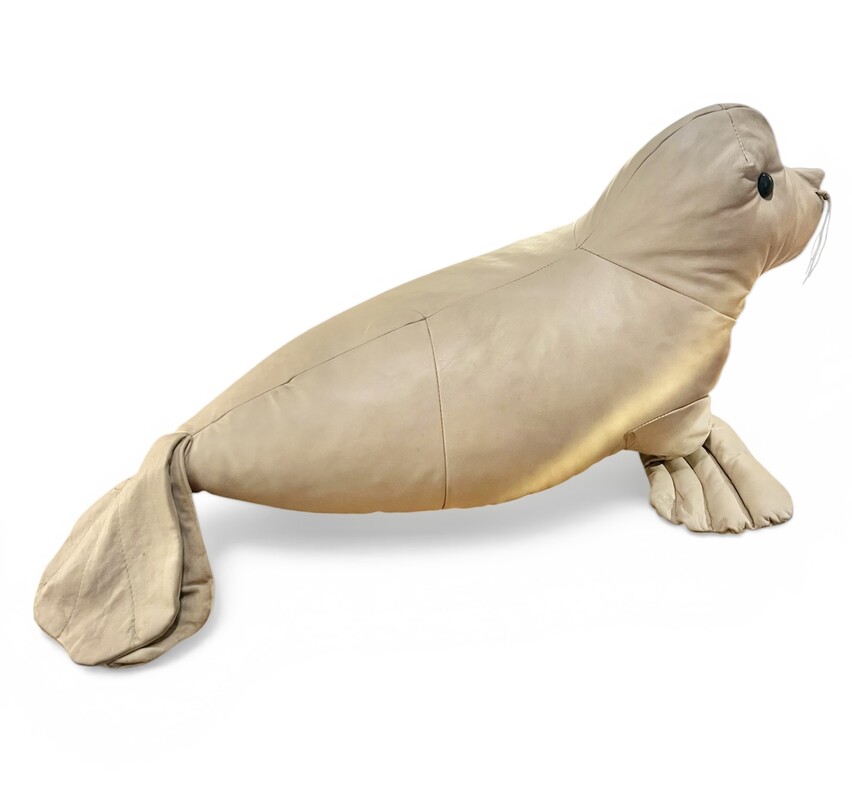 M 524 RD Vintage Leather Seal, 1970s