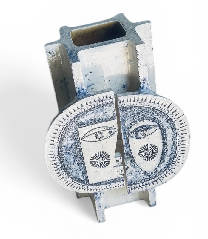 M 534 SC vase ceramic by Roger Capron