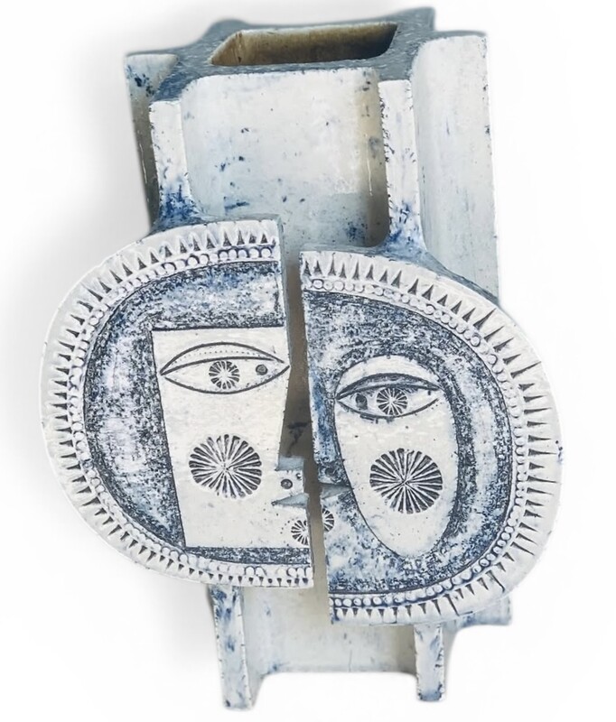 M 534 SC vase ceramic by Roger Capron