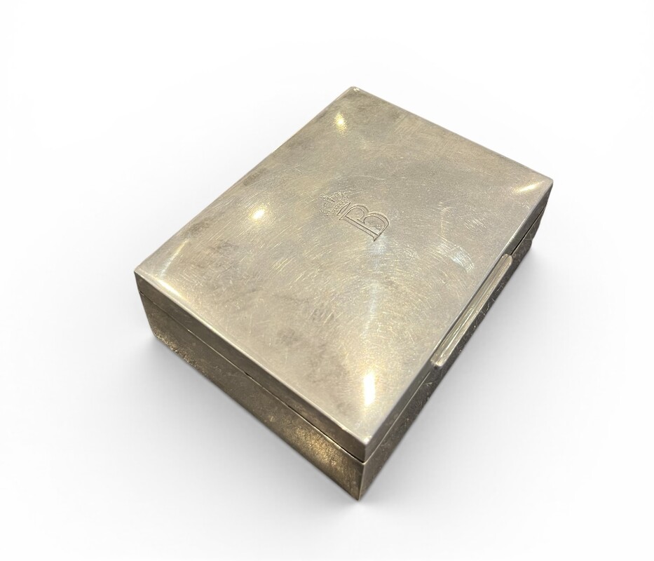 M 542 APO silver box 835 with cedar interior, monogrammed B for King Baudouin of the belgians. 