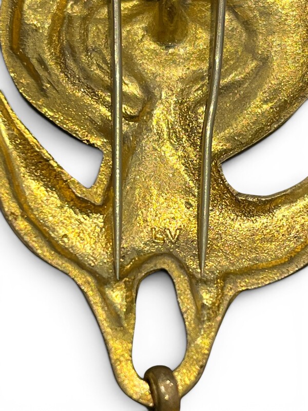M 543 APO Broche 