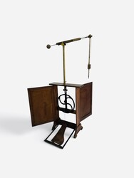M 544 AG rare late 19th century dentist’s milling machine 