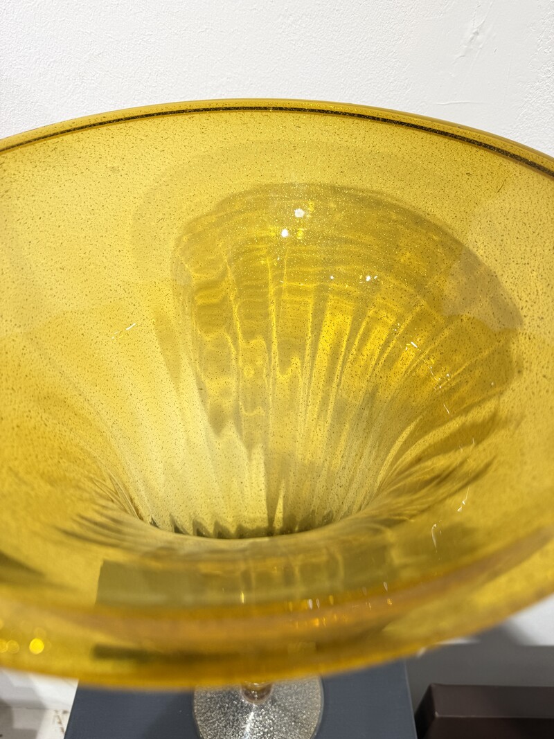 M 550 AG rare and huge Murano Ambre Vase circa 1960 att. Barovier and Toso
