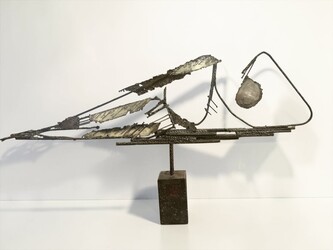 M 559 FL brutalist metal sculpture on blue stone socle 