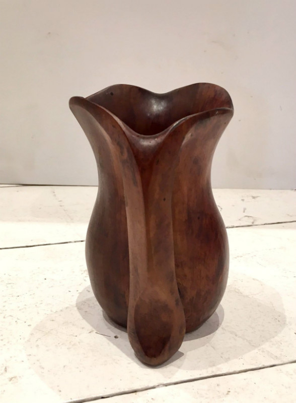 M 594 AG Pichet palissandre sculpté Alexandre Noll