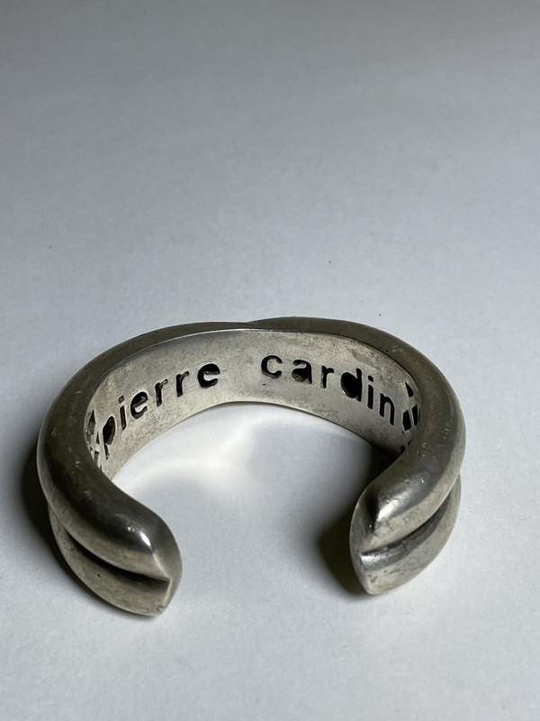 M 628 av bracelet argent Pierre Cardin