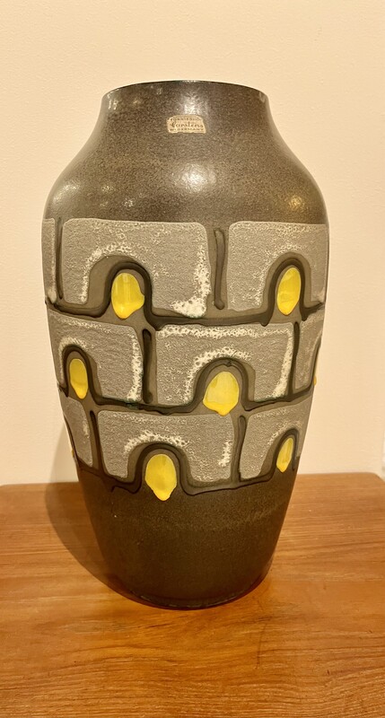 M 669 RC Large vintage vase, West-Germany