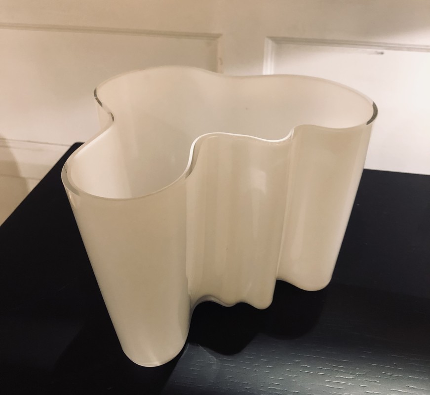 M 698 YD Alvar Aalto Vase, Iittala, Finland 