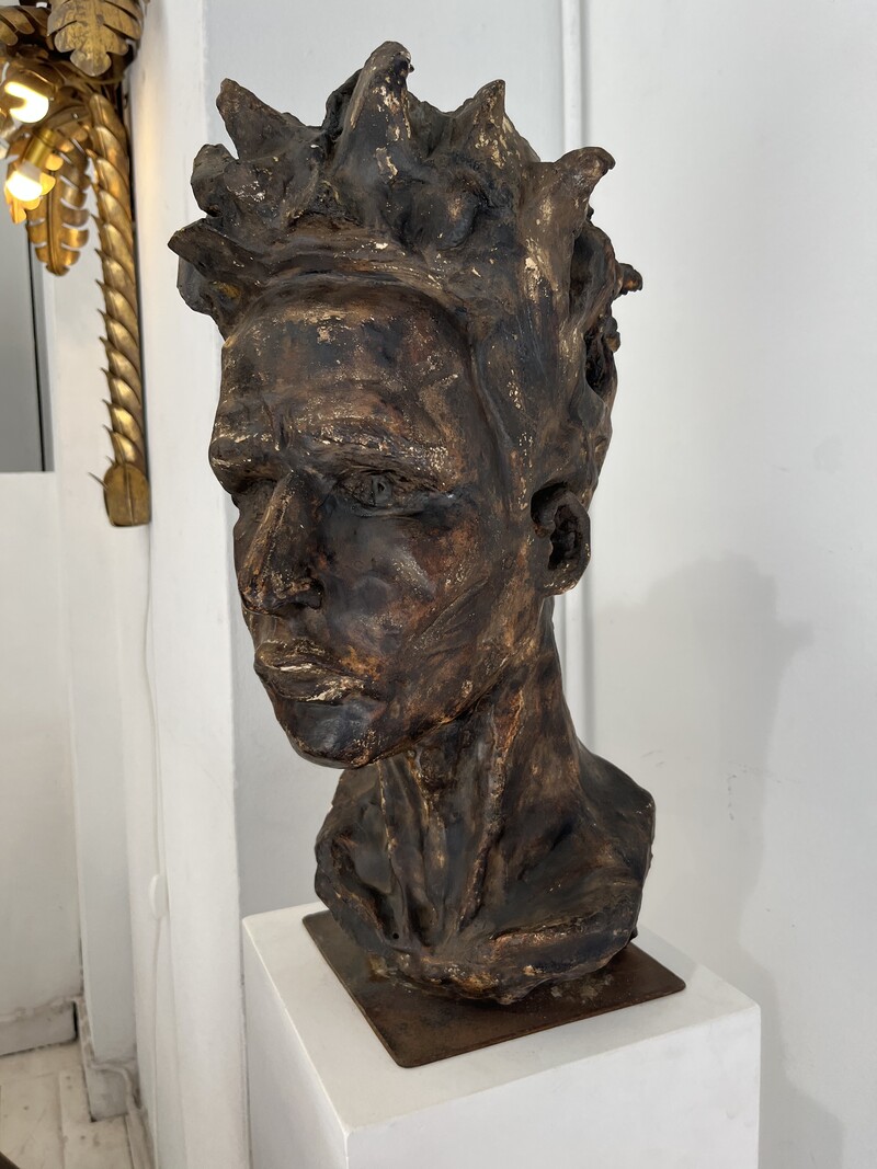 M 784 AV signed plaster sculpture 