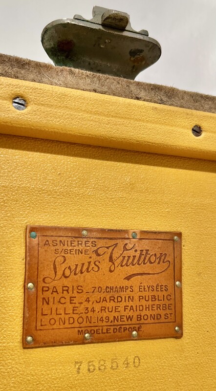 M 793 APO Louis Vuitton bar travel trunk, circa 1920 - Lodewijk XV