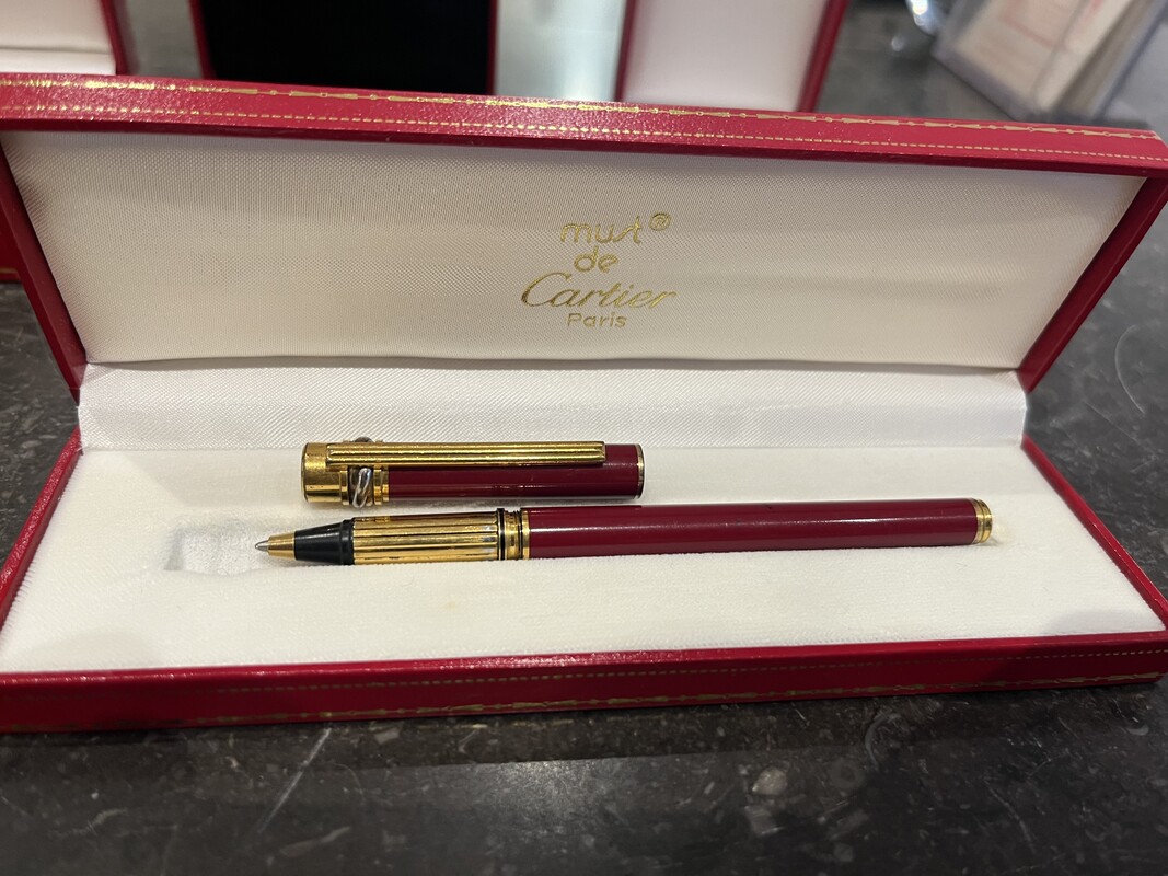 M 822 AV set of 4 items by Cartier with boxes and certificate 
