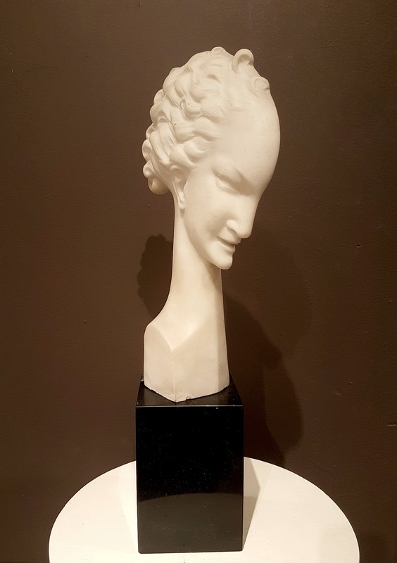 M 828 JC Marble table sculpture Italy 1930s