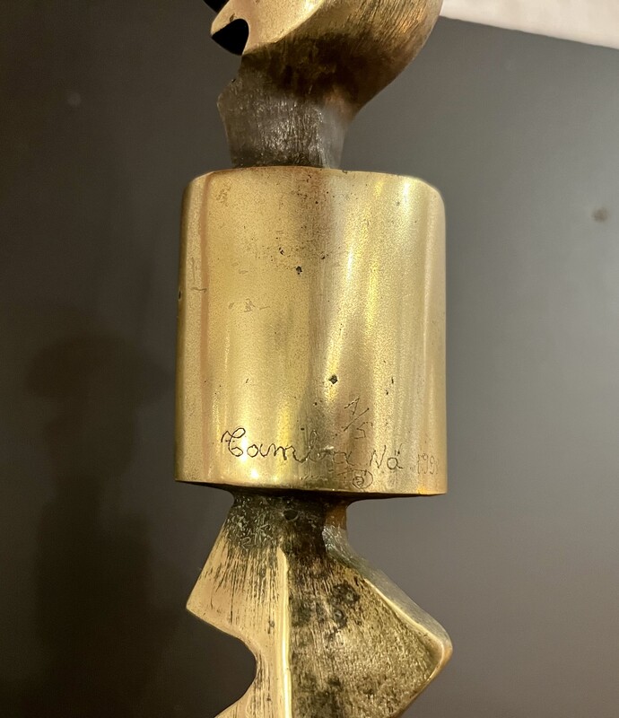 M 852 TH guerrier bronze by Tamba Ndembé