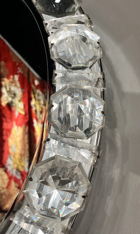 M 928 YD round mirror with Diamond glass frame 