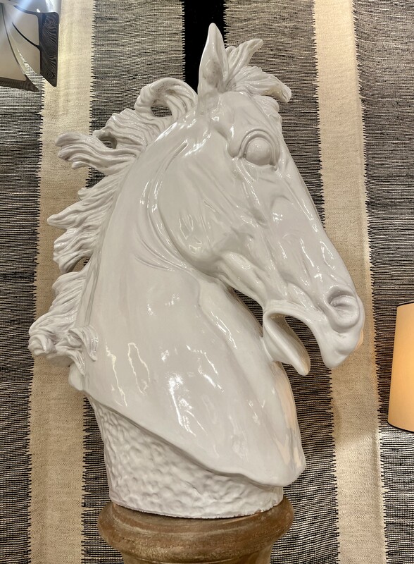M 973 JFC Ceramic horse sculpture