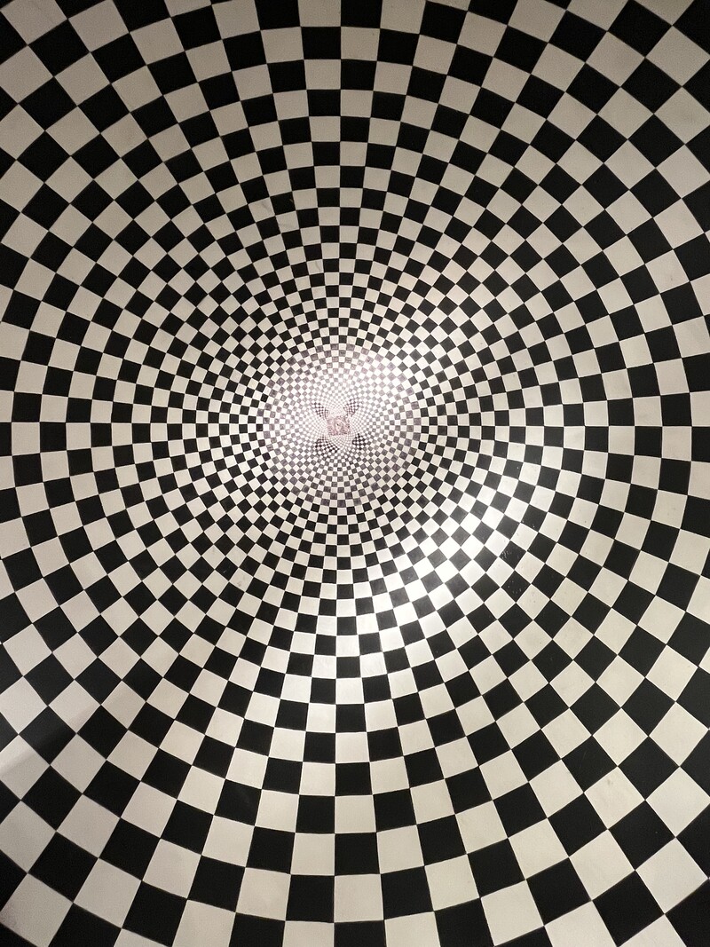 P 390 YD round geometrical - optical abstraction, painting on panel