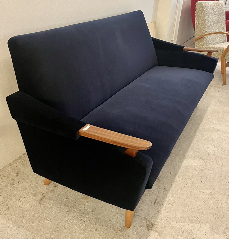 S 025 MIM vintage blue velvet sofa, Holland 