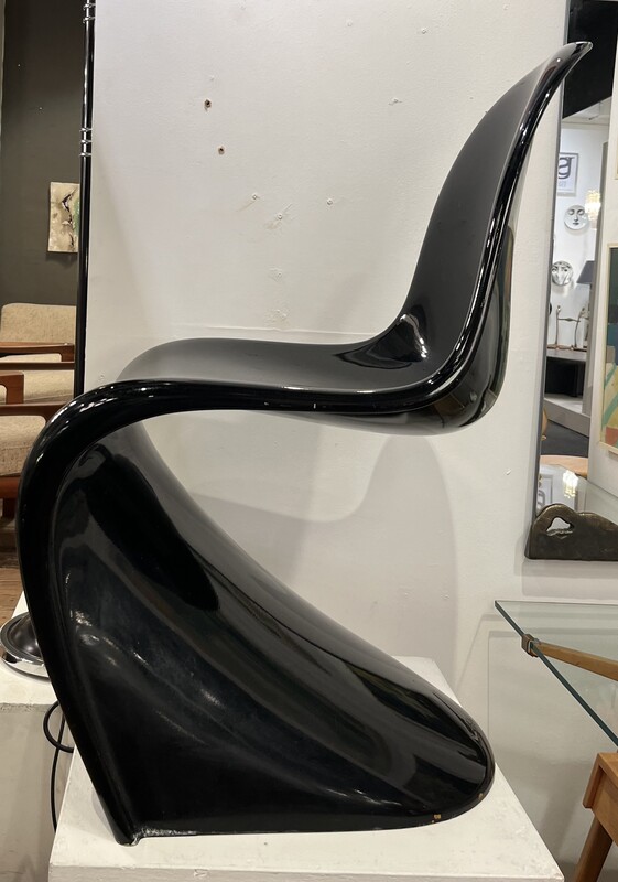 S 134 RS Verner Panton black chair 