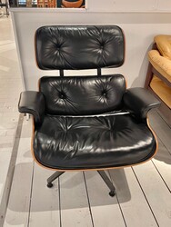 S 206 AGAV Black lounge chair Charles Eames 1970
