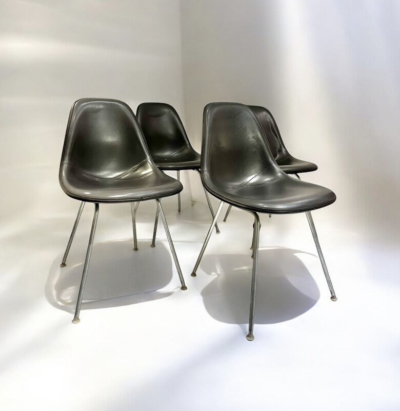 S 221 JB Set of 4 DSX Sidechairs 1987 Naugahyde upholstered side chair Design Charles & Ray Eames for Herman Miller USA 