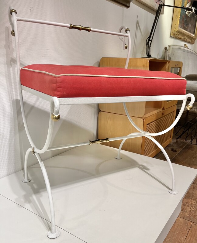 S 229 RP white and red seat, wrought iron 