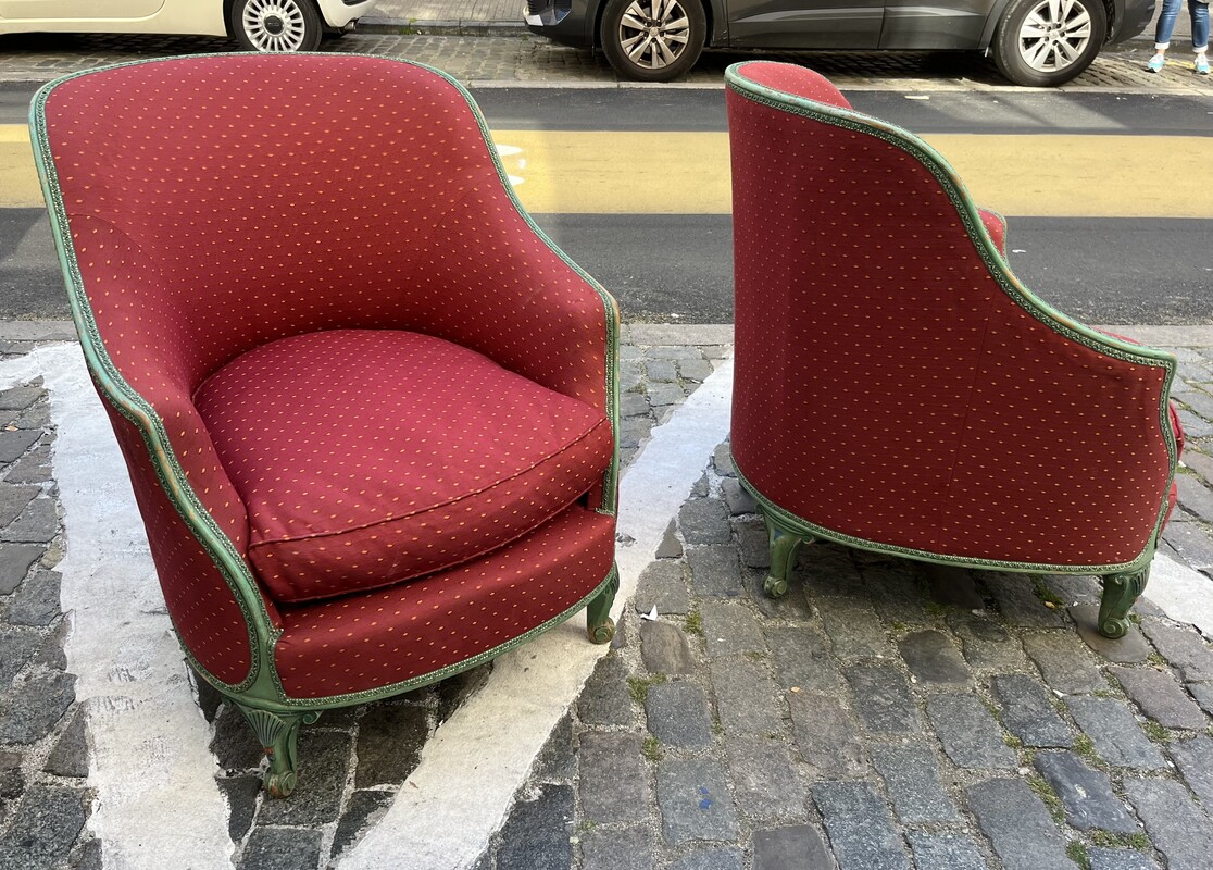 S 237 JD/RC pair of red and green Louis XV armchairs, 1940’s