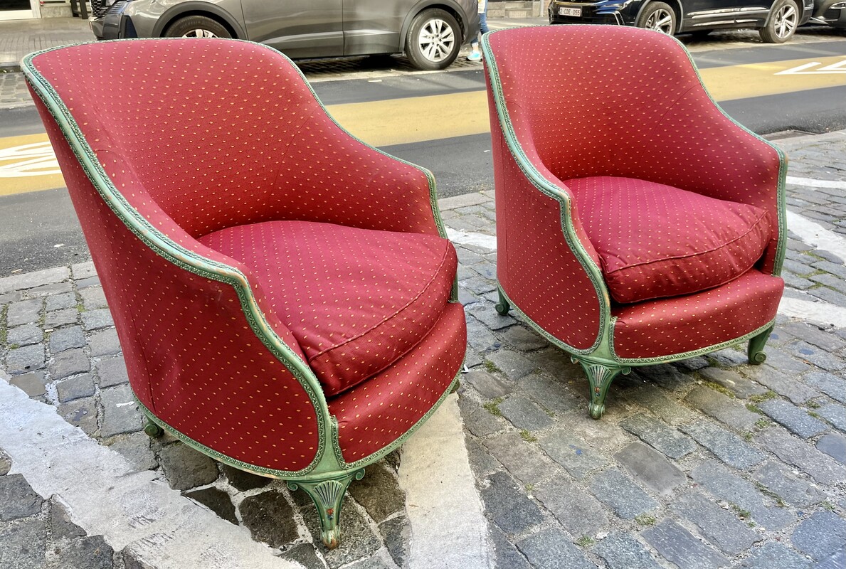 S 237 JD/RC pair of red and green Louis XV armchairs, 1940’s