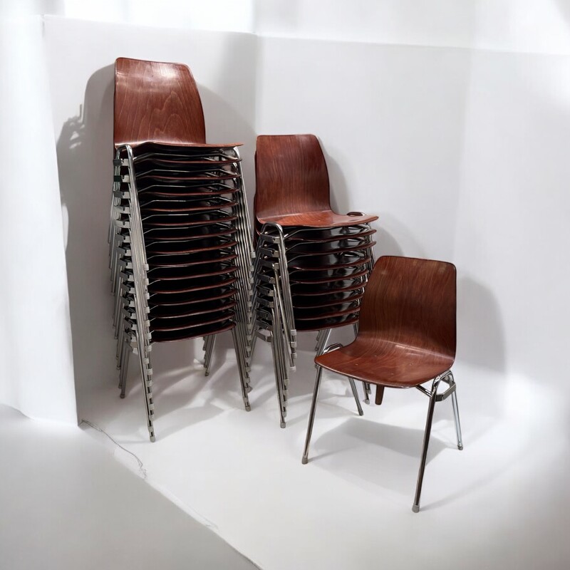 S 258 AG set of 100 Pagholz chairs available 