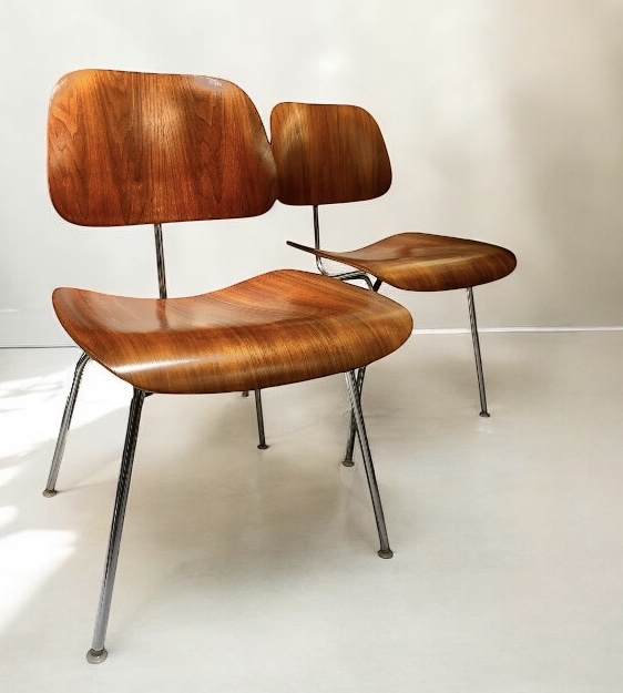 S 265 JB pair of Dining Chair Metal (DCM) in walnut by Charles & Ray Eames Herman Miller, 1950-1970