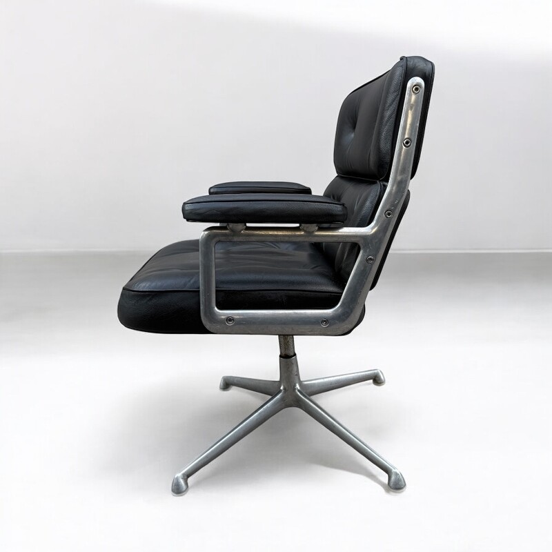 S 266 AG  Charles Eames lobby chair ES 105 Herman Miller 1980