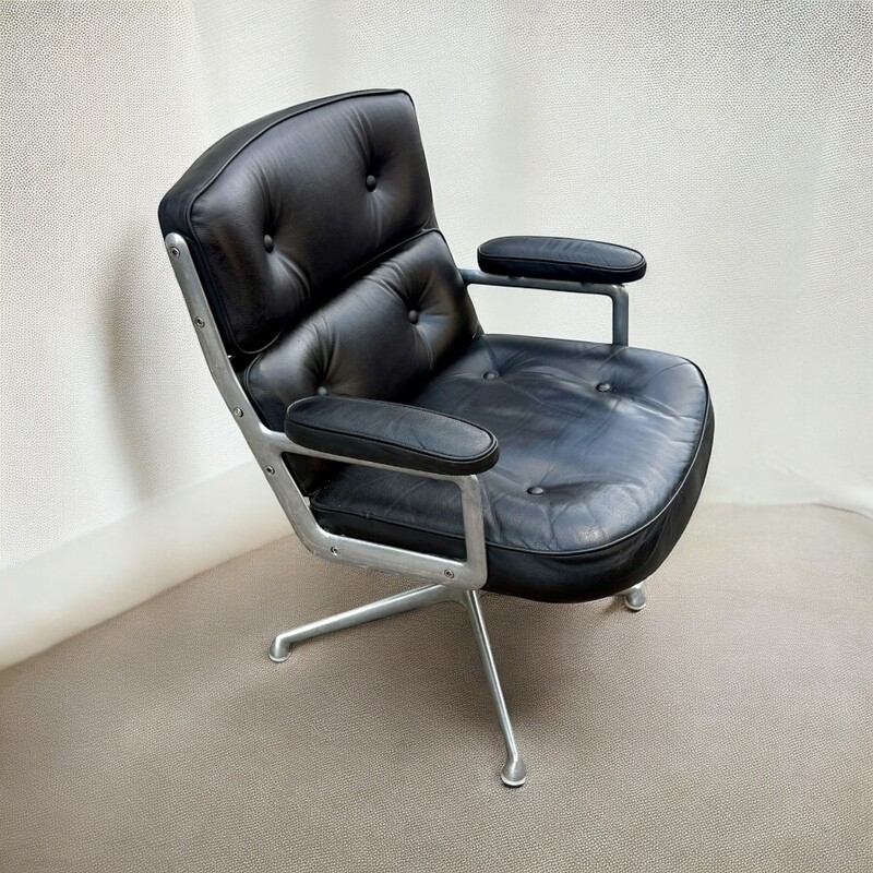 S 266 AG  Charles Eames lobby chair ES 105 Herman Miller 1980
