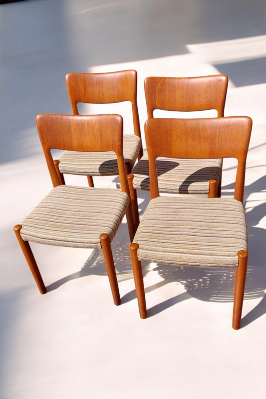 S 271 JC Set 4 solid teak dining chairs by Boltinge Denmark 1970s
