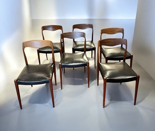 S 272 APO set of 6 teak scandinavian chairs 