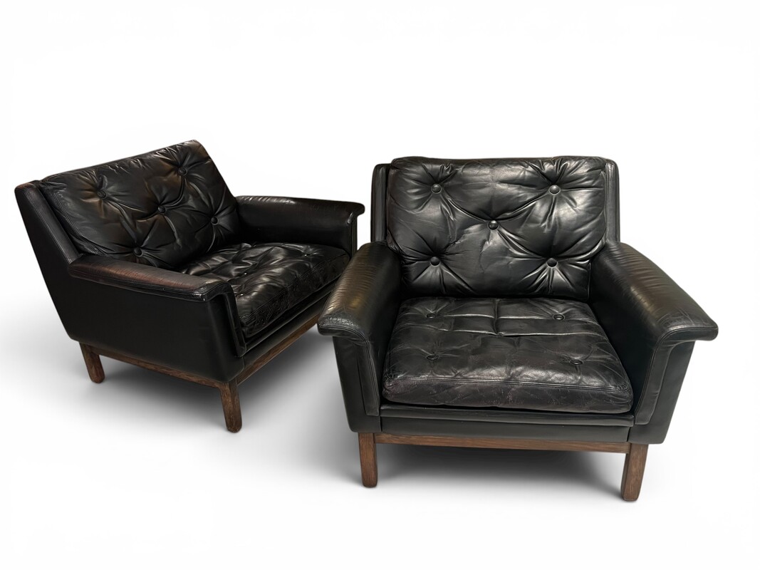 S 272 YD pair of leather armchairs, 1960’s