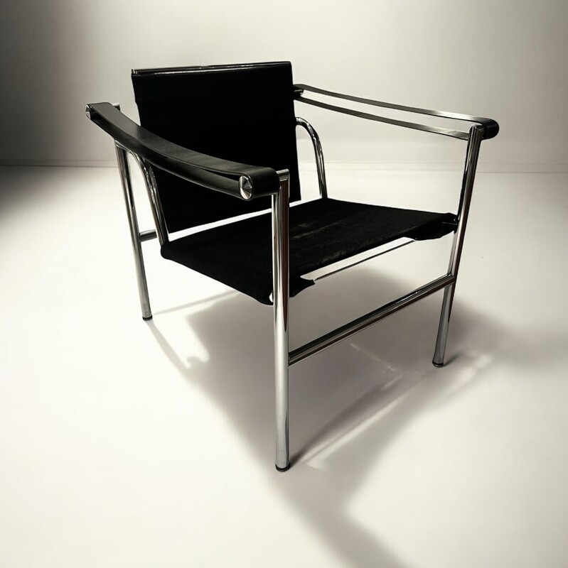 S 278 JB Early LC1 Chair Le Corbusier, P. Jeanneret & C. Perriand Cassina, Italy, 1960-70s