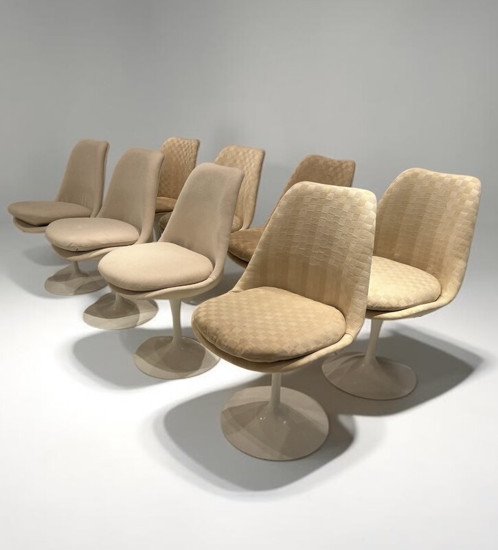S 283 AV set of 8 Tulip chairs by Eero Saarinen, Knoll edition