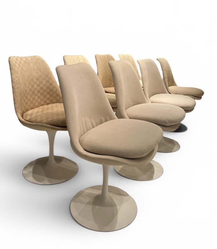 S 283 AV set of 8 Tulip chairs by Eero Saarinen, Knoll edition